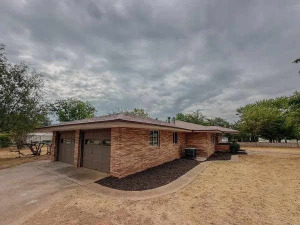 410 N Bryan ST, Weatherford, OK 73096