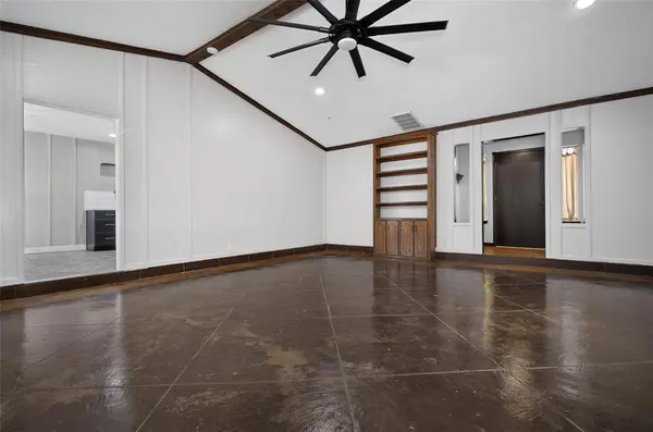 108 W Parkland DR, Yukon, OK 73099