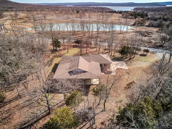 1656 McNally RD, Eufaula, OK 74432