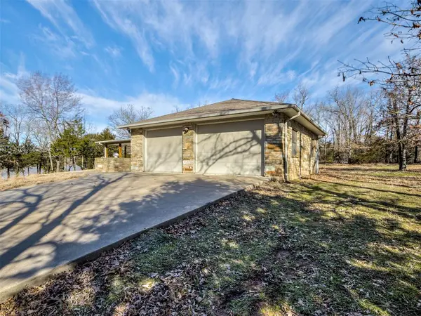 1656 McNally RD, Eufaula, OK 74432