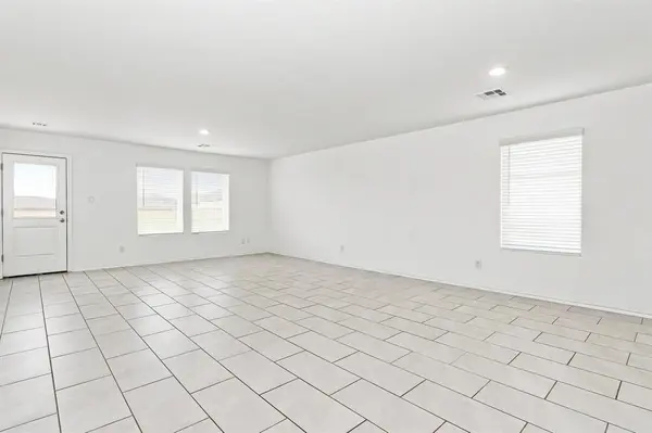 10912 SW 22nd ST, Yukon, OK 73099