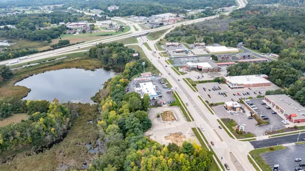 1015 W FULTON ST, Waupaca, WI 54981