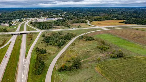 RUNWAY DR, Waupaca, WI 54981-0000