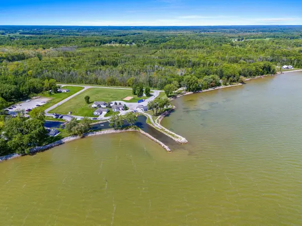 GEANO BEACH RD #14, Little Suamico, WI 54141