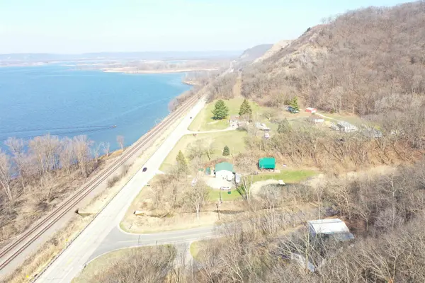 14435 FIXIT LN, Ferryville, WI 54628