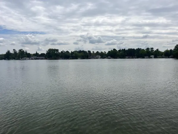 E1747 PINE RIDGE LN, Waupaca, WI 54981