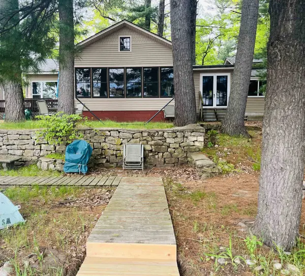 E1747 PINE RIDGE LN, Waupaca, WI 54981