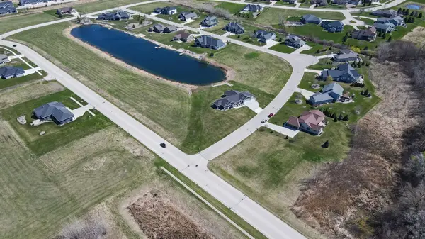 1088 DUCHARME Pkwy #51, Fond Du Lac, WI 54935
