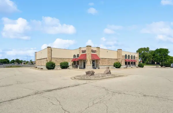 584 W JOHNSON ST, Fond Du Lac, WI 54935