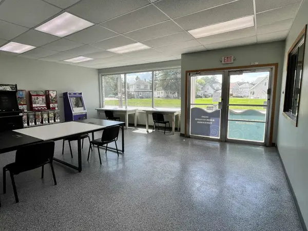 337 FOND DU LAC AVE, Fond Du Lac, WI 54935