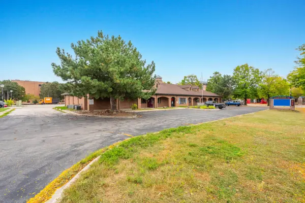 200 N BROADWAY, Green Bay, WI 54303