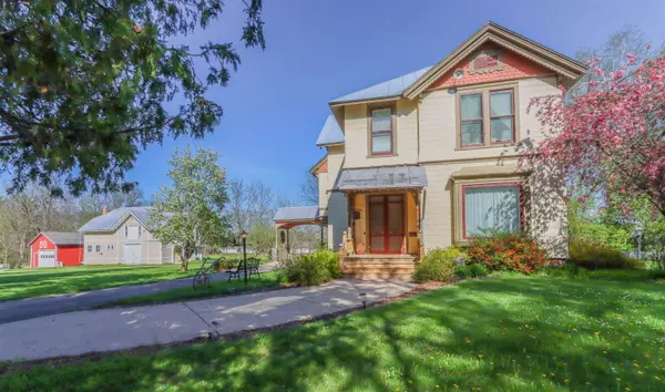 E3192 APPLE TREE LN, Waupaca, WI 54981
