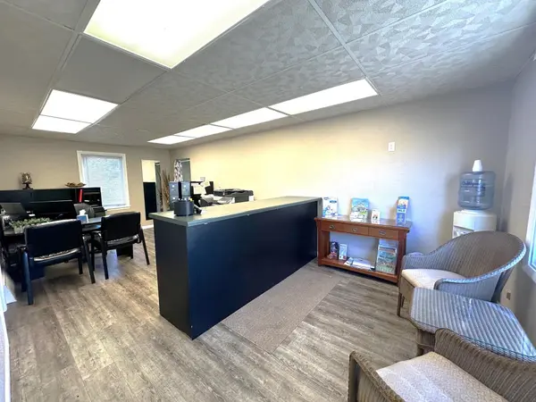 1460 MARINETTE AVE, Marinette, WI 54143