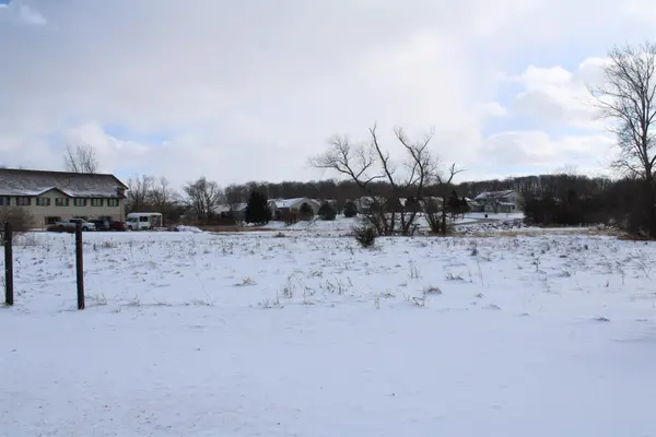 945 BELL AVE, Hartford, WI 53027