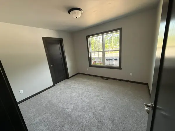 1015 CONSTELLATION WAY, Marinette, WI 54143