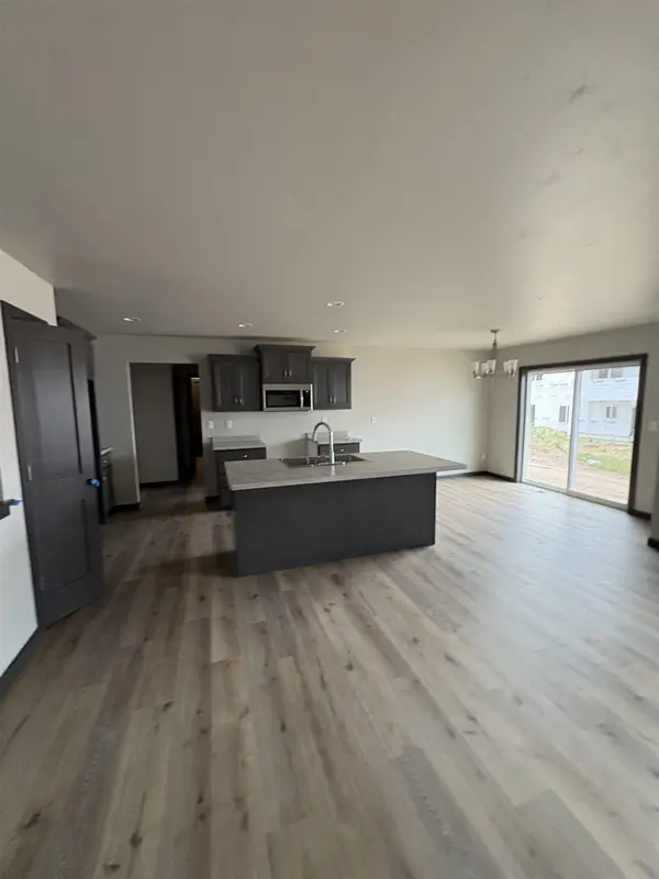921 CONSTELLATION WAY, Marinette, WI 54143