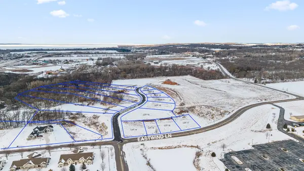 130 HIDDEN VALLEY CIR #1, Fond Du Lac, WI 54937