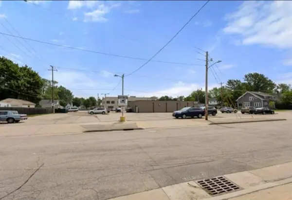 618 W WISCONSIN AVE, Appleton, WI 54911