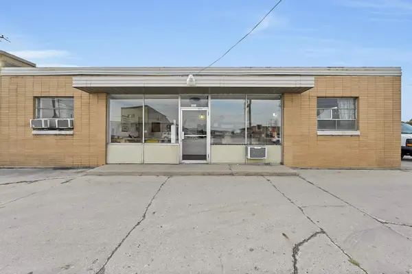 818 S BROADWAY, Green Bay, WI 54304