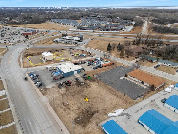 2500 UNIVERSITY AVE, Green Bay, WI 54302