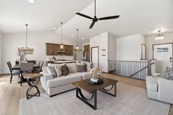 2875 E TURQUOISE LN, Appleton, WI 54913