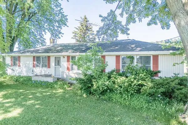 N5201 LOWER RD, Shiocton, WI 54170-9132