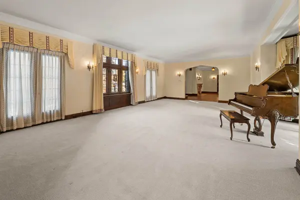 187 E DIVISION ST, Fond Du Lac, WI 54935