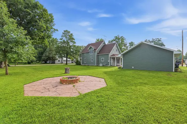 215 E ALFRED ST, Weyauwega, WI 54983