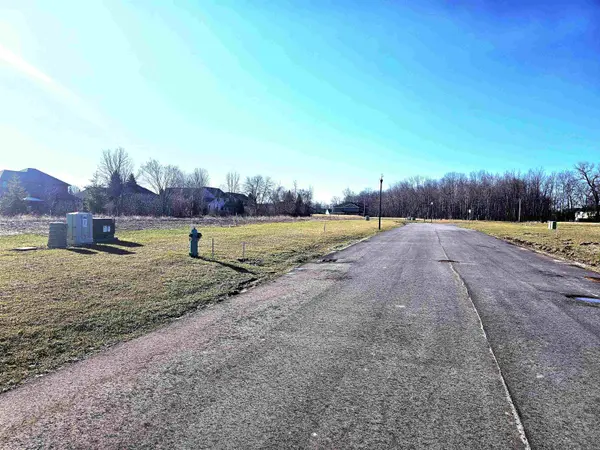 NANA LN #22, Appleton, WI 54915