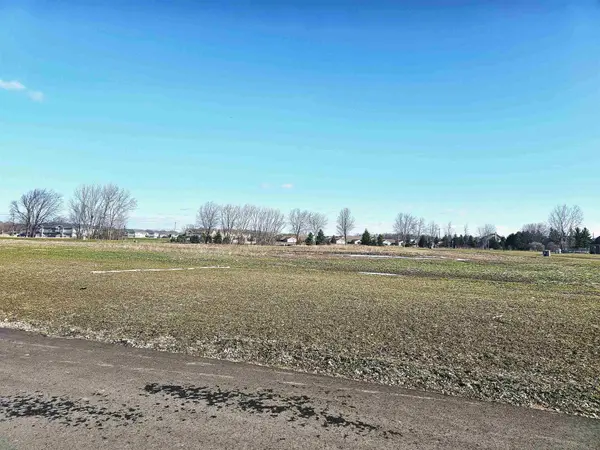 NANA LN #22, Appleton, WI 54915