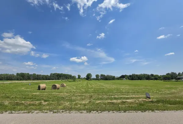 CORINE CT #1, Pulaski, WI 54162-9009