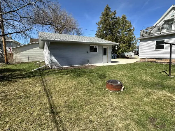 16 E 11TH ST, Fond Du Lac, WI 54935