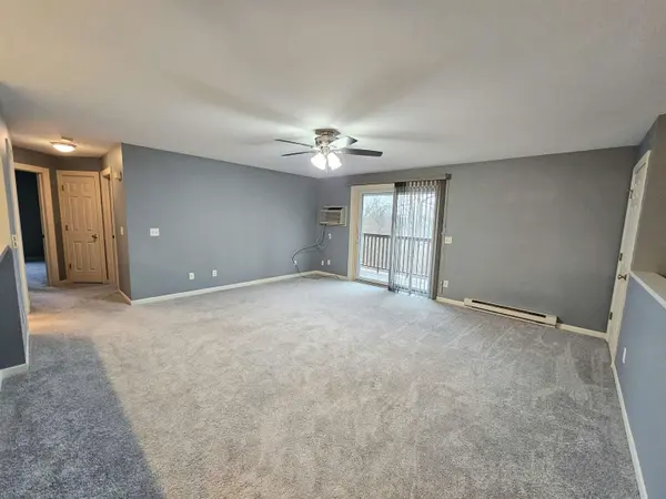 231 A COUNTRY SIDE CT, Waupaca, WI 54981
