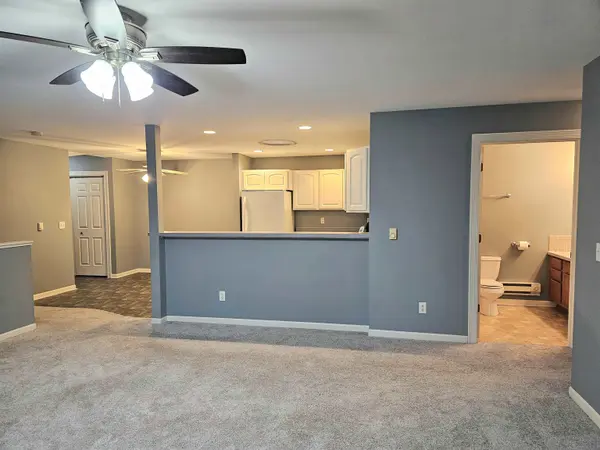 231 A COUNTRY SIDE CT, Waupaca, WI 54981