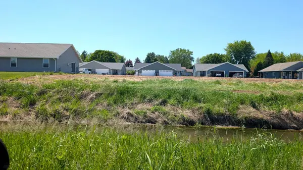 346 PAGEL AVE #20, Brillion, WI 54110