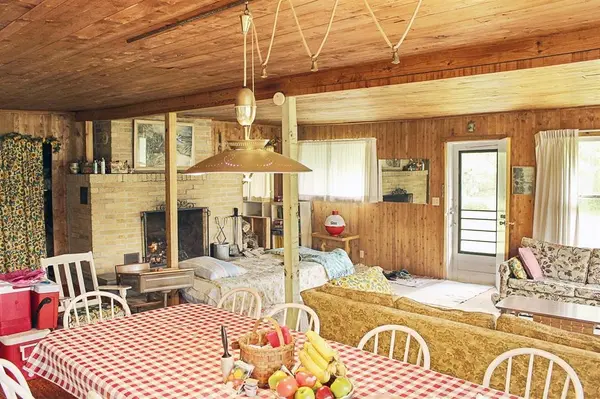 W11646 W 18TH RD, Pound, WI 54161