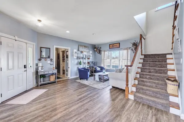 1566 BELLE PLANE CIR, Green Bay, WI 54313-3213