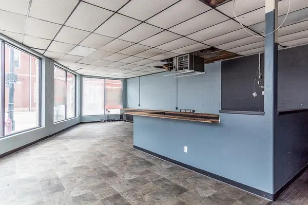 200 N PEARL ST, New London, WI 54961-1219