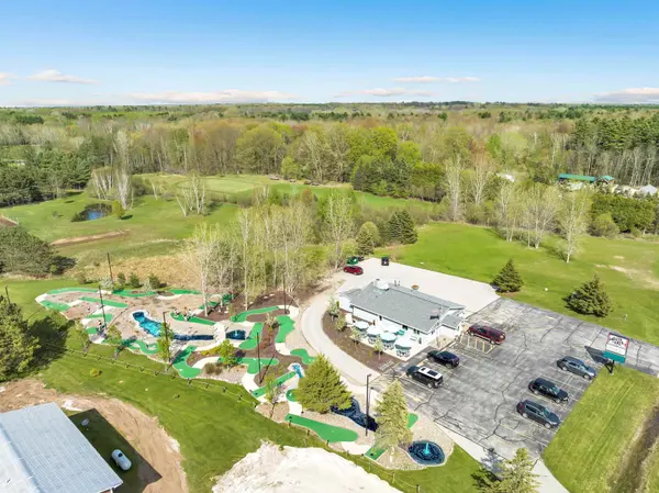 2630 SCHOOL LN, Green Bay, WI 54313