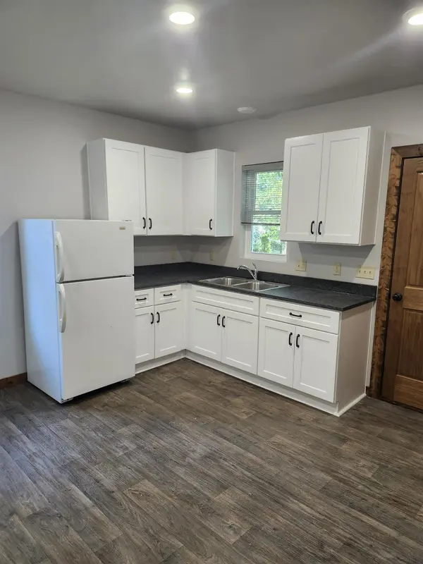 130 S ELM AVE, Gillett, WI 54124-9308