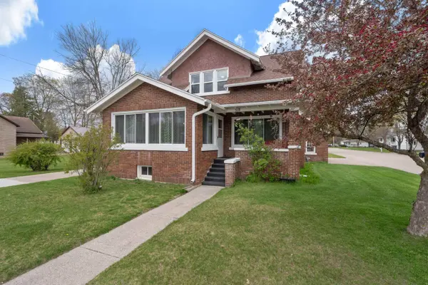 518 SHERMAN ST, Marion, WI 54950