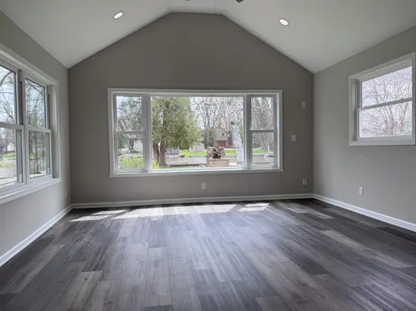 2953 SHADOW LN, Oshkosh, WI 54901-1423