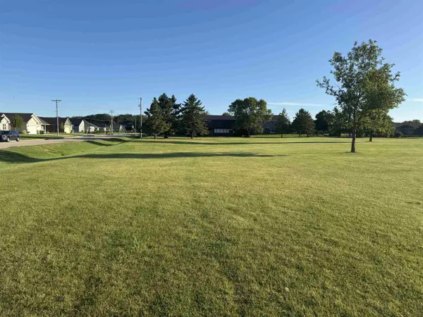 7938 N STOMMEL RD, Sherwood, WI 54169
