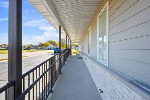 2131 CALUMET DR, New Holstein, WI 53061