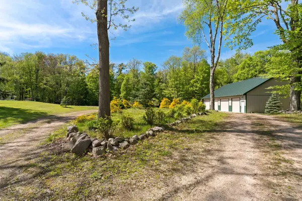 CEDAR RD, Luxemburg, WI 54217