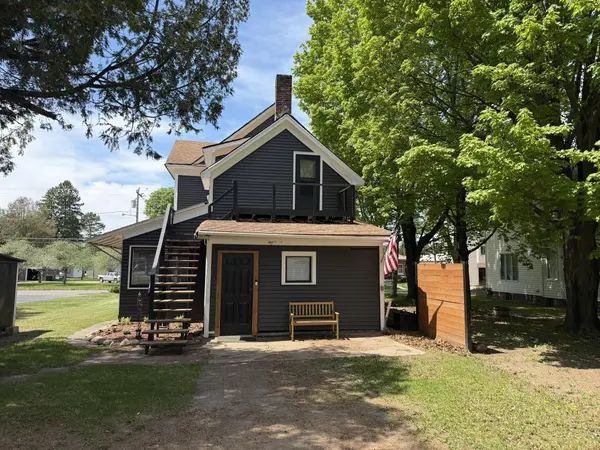 718 N 4TH AVE, Iron River, MI 49935