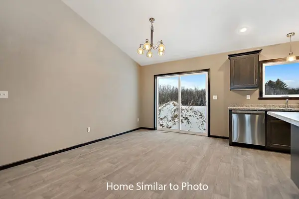 1735 BETTY JEAN LN, Green Bay, WI 54313-0000
