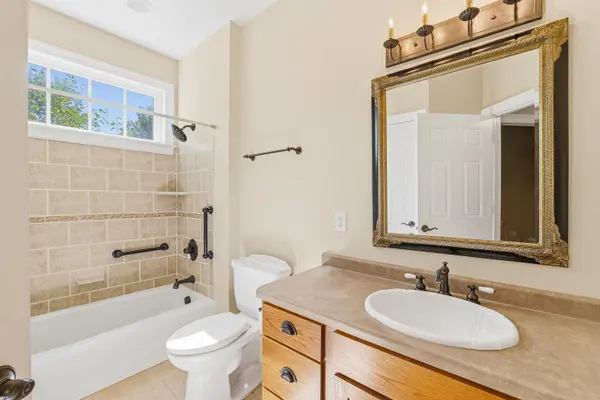 W7974 THOMASWOOD TRL, Fond Du Lac, WI 54937