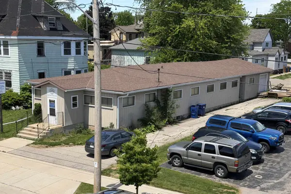 422 BROAD ST, Menasha, WI 54952-3147