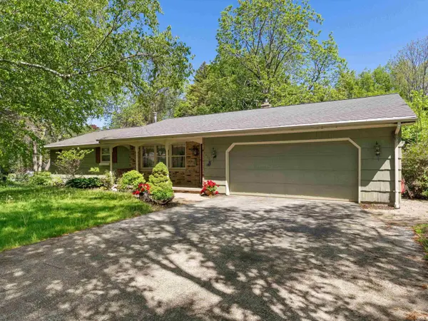 430 W REDWOOD PL, Sturgeon Bay, WI 54235